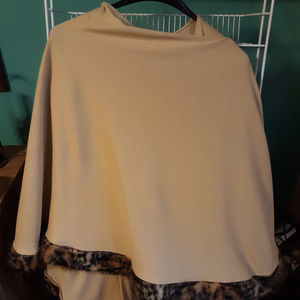 Jersey U Shape w Fake Fur Edge